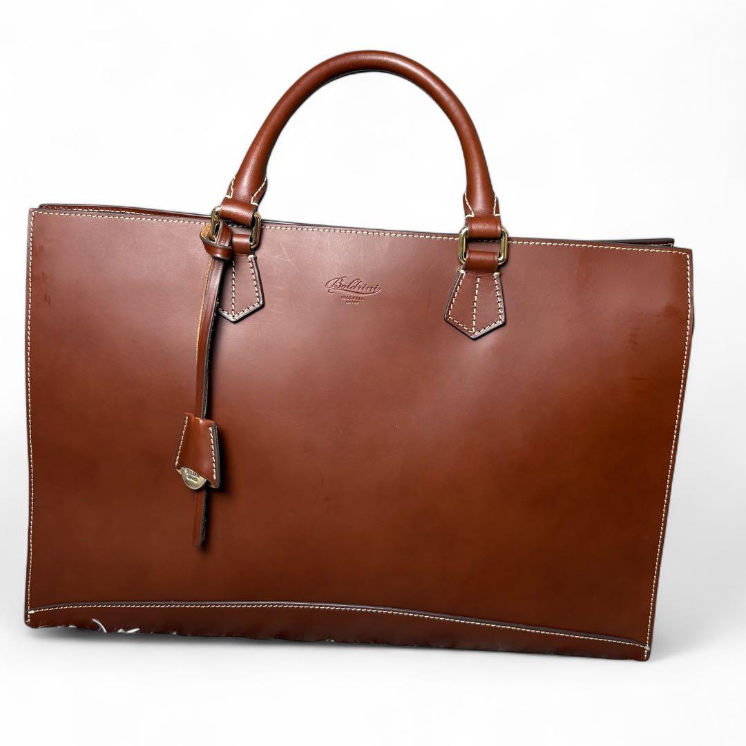 【極美品】ボルドリーニセレリア ビジネスバッグ レザー ブリーフケース　A4収納