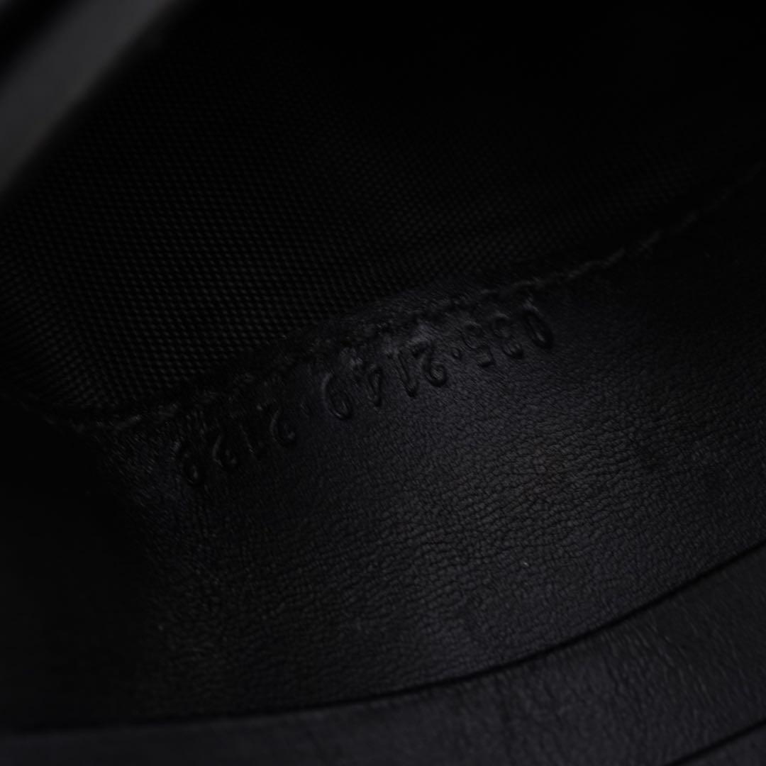 未使用級　箱付き　GUCCI グッチ　二つ折り財布　レザー×キャンバス　ブラック