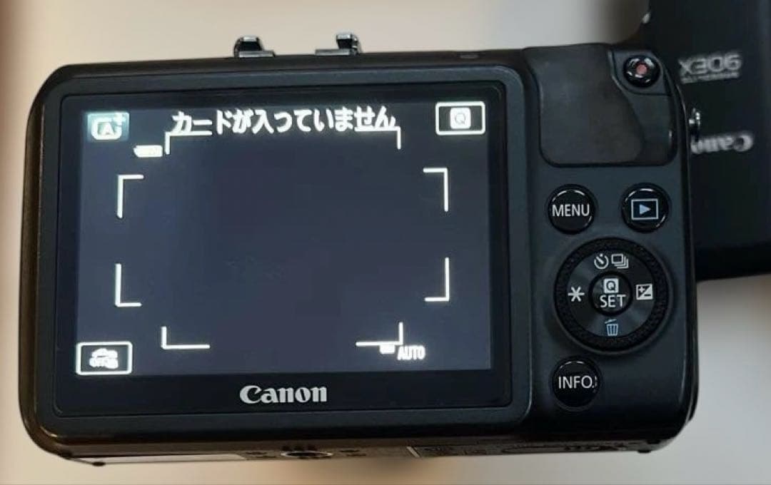 Canon EOS M ミラーレス一眼カメラ　kit