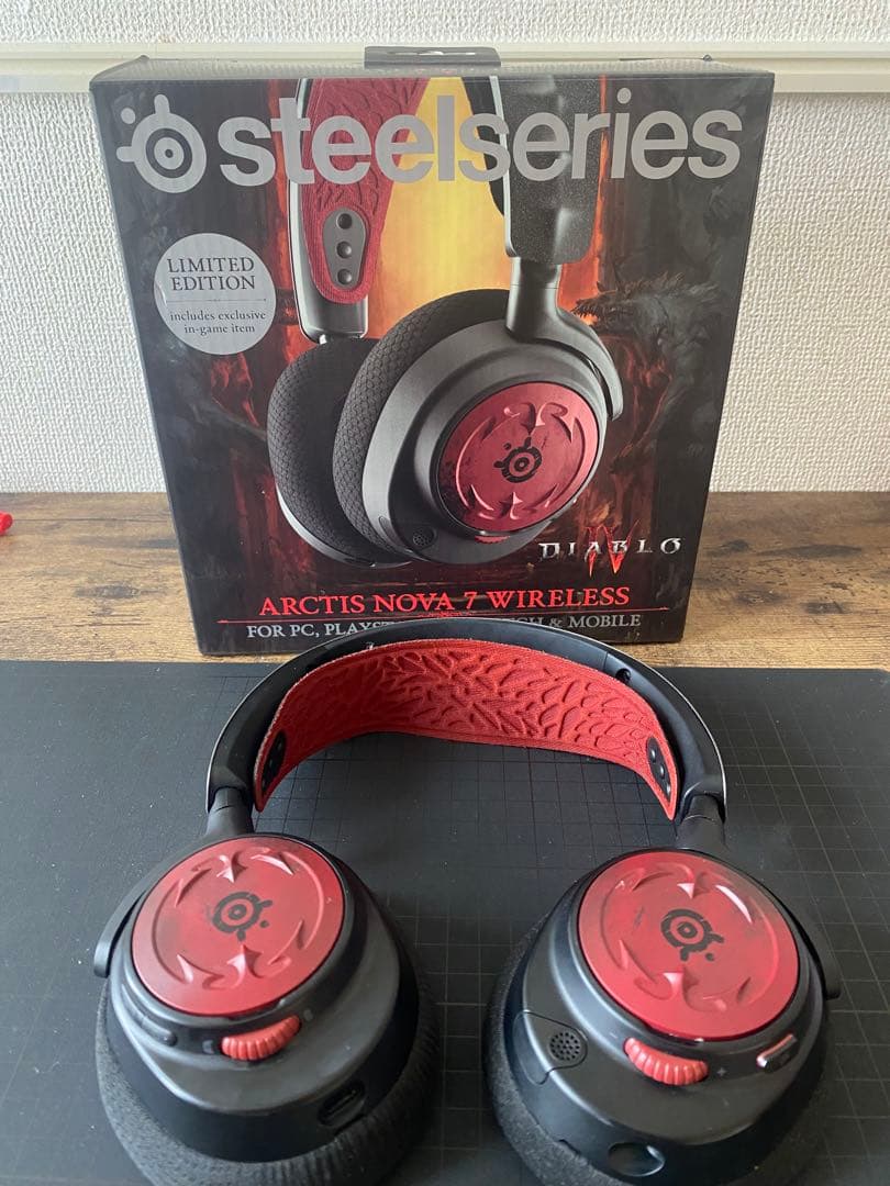 SteelSeries Arctis Nova 7 Wireless 限定版