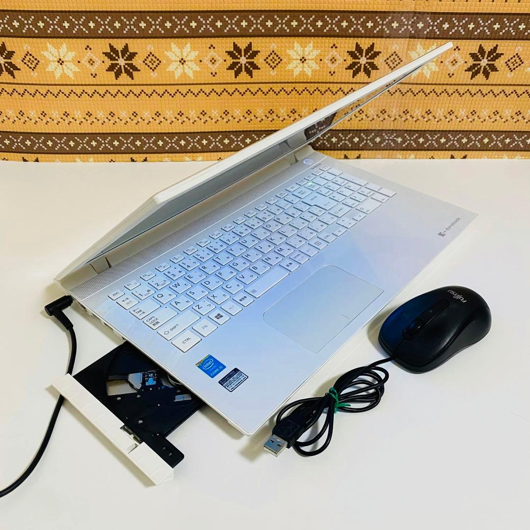 Y939 TOSHIBAノートパソコンi5メモリ8G高速SSDサクサクWin11