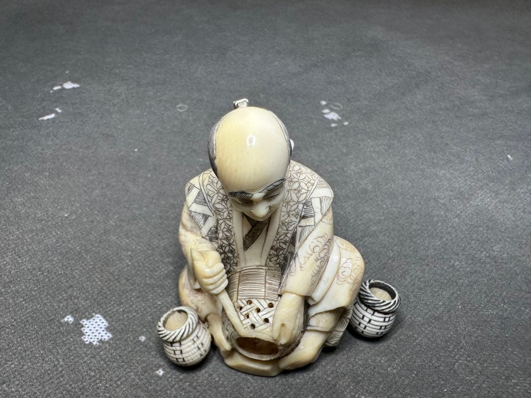 極上　天然素材　置物　根付　　アンティーク　和彫　骨董　飾り物　古美術品