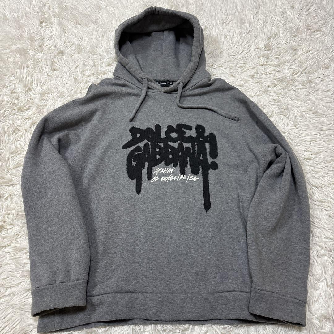 【大きいサイズ】ドルチェアンドガッバーナ　パーカー グレー　ロゴ　大人気