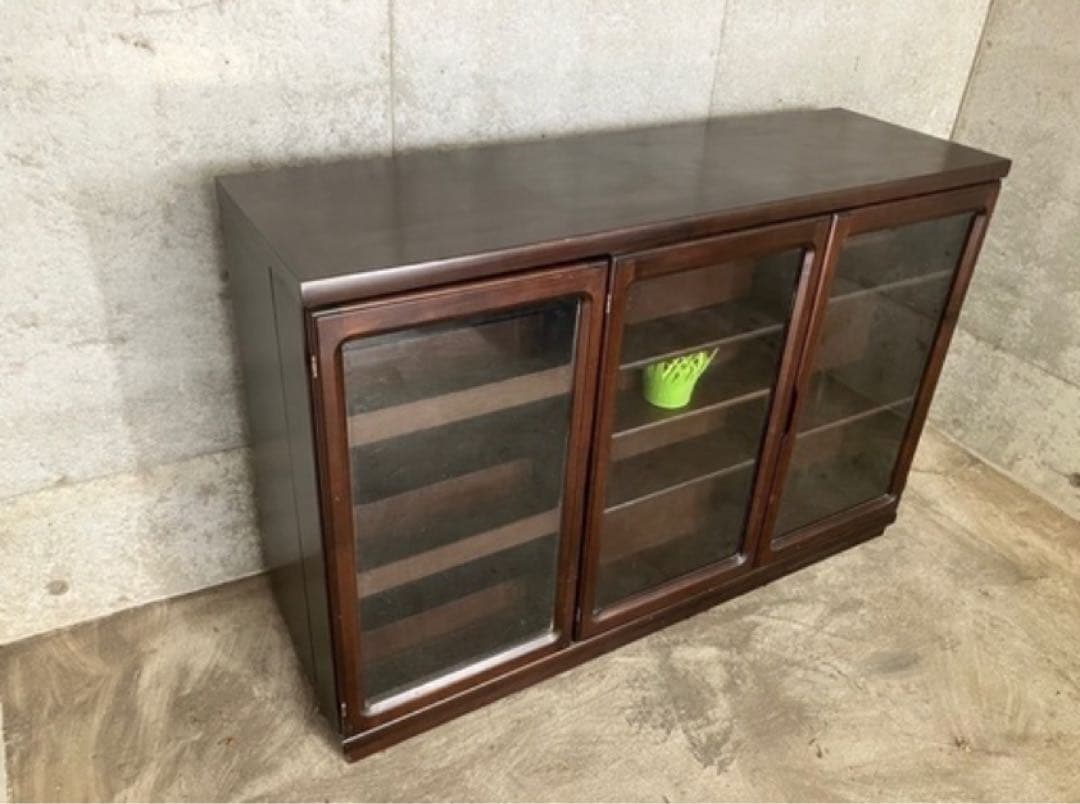 【更にお値下げ】ダークブラウン木製キャビネット【本棚、コレクションケース】