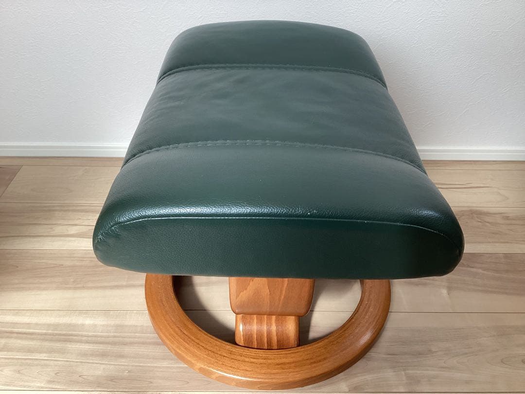 エコーネス EKORNES オットマン　レザー