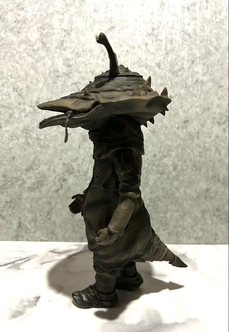 X-PLUS大怪獣シリーズウルトラQに登場する『怪獣カネゴン』のフィギュア