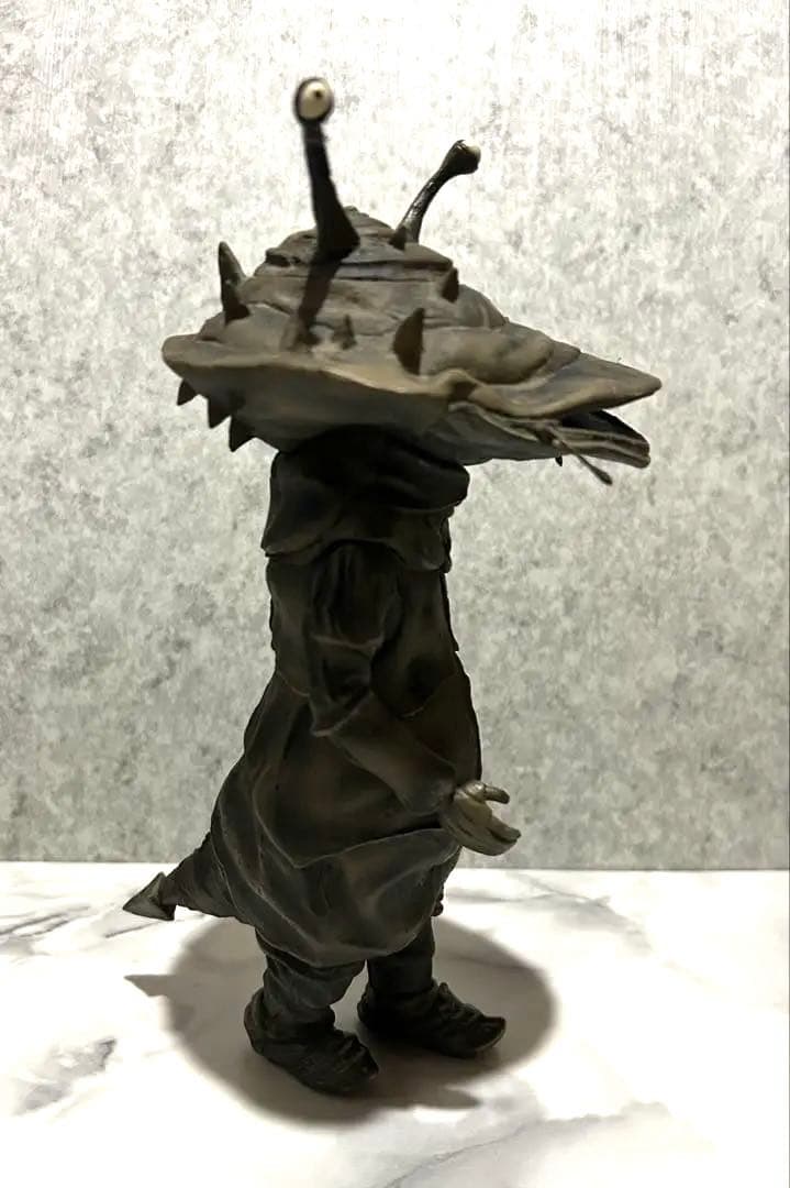 X-PLUS大怪獣シリーズウルトラQに登場する『怪獣カネゴン』のフィギュア