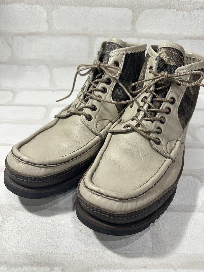 ラッセルモカシン　モカシンブーツ　珍しいリアルツリー生地とのコンビ