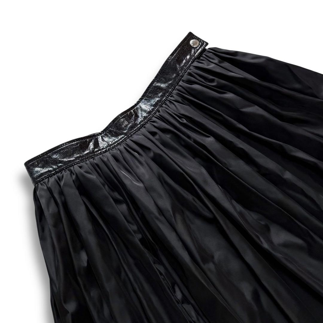 プラダ テスートナイロン ギャザー フレアスカート ひざ丈 ブラック Lサイズ