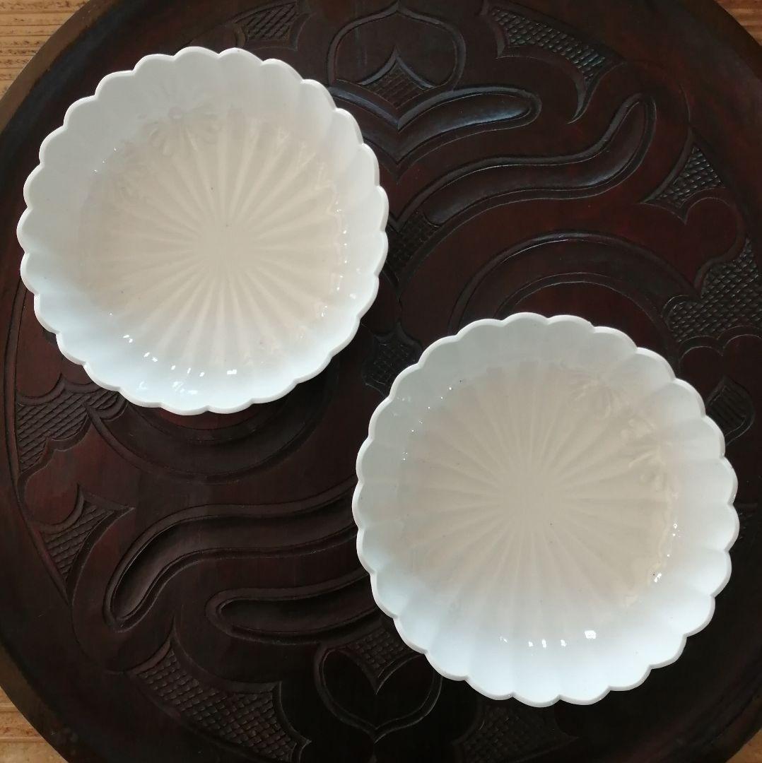 古伊万里　江戸中期　柿右衛門　白磁　菊花　なます皿　２客