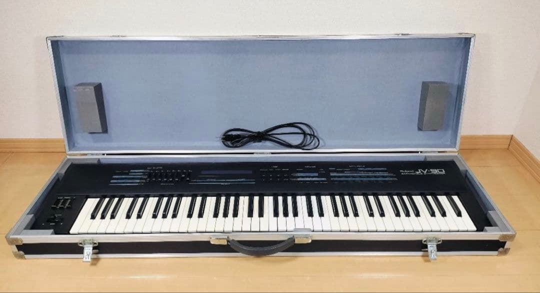 Roland JV-90 シンセサイザー