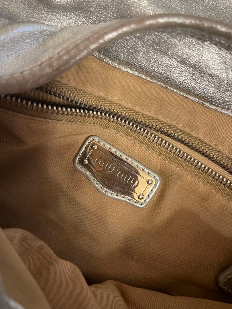 ミュウミュウ　シルバー 編み込みハンドル ショルダーバッグ