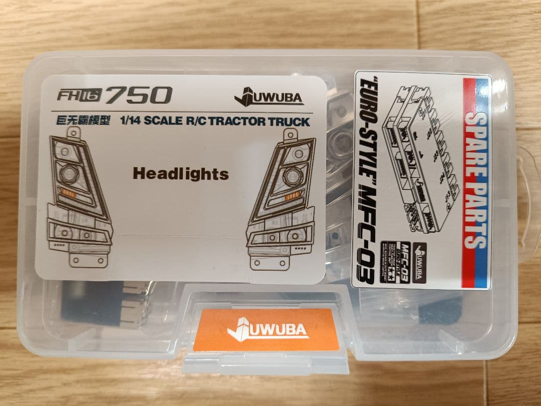 新品ボルボFH16用MFC01.03対応LEDシミュレーションヘッドライトセット