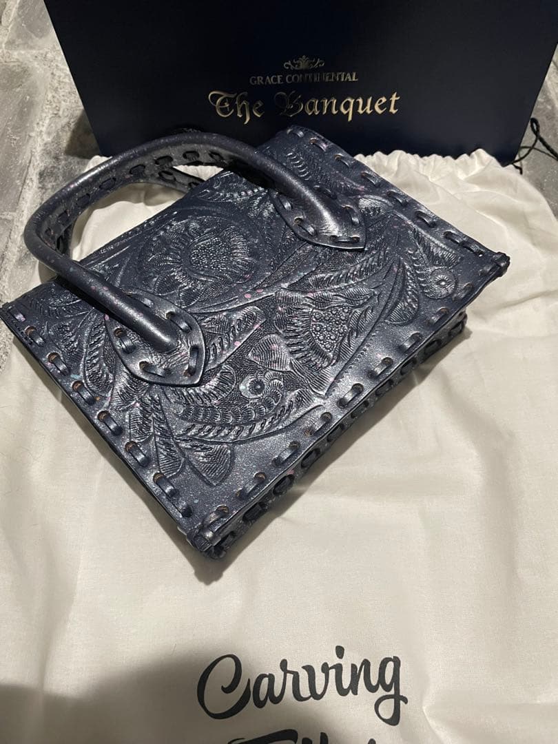 Carving Tribes ネイビー ハンドバッグ