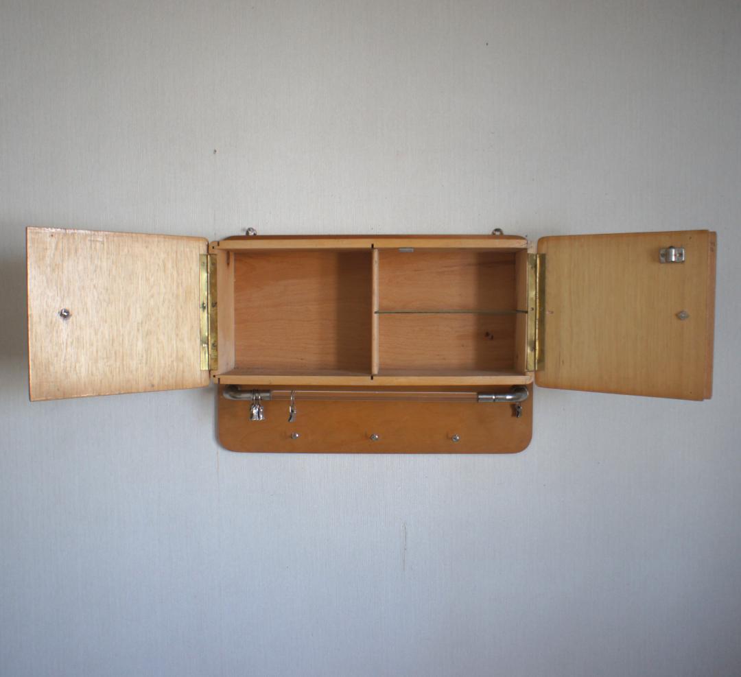 ウォールキャビネット　飾り棚　ブロカント　フレンチ　フランスアンティーク