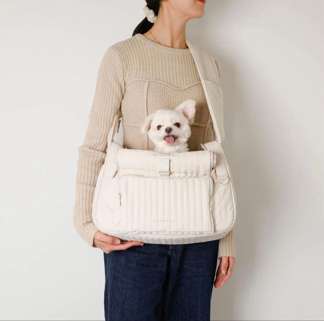 美品！moncheri スリングバッグ