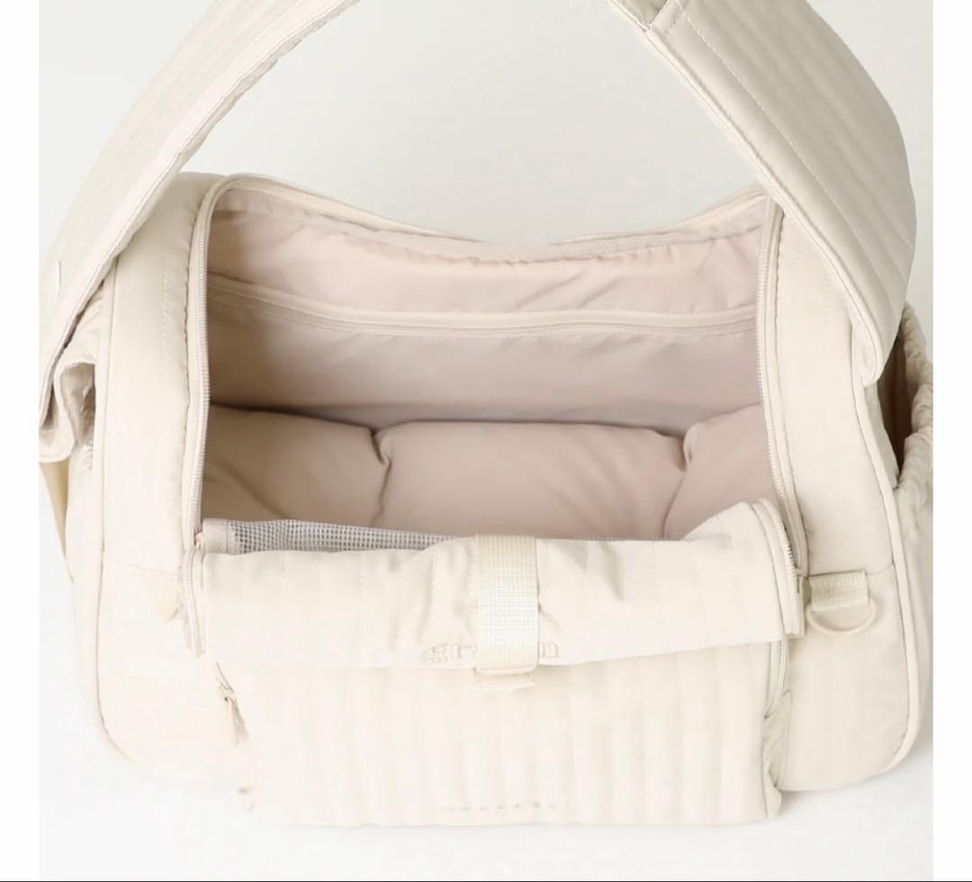 美品！moncheri スリングバッグ