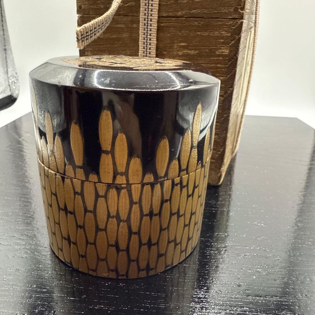 【光成】塗師・堅地屋清兵衛（堅清）作「菊紋につくし蒔絵・中次・棗」共箱