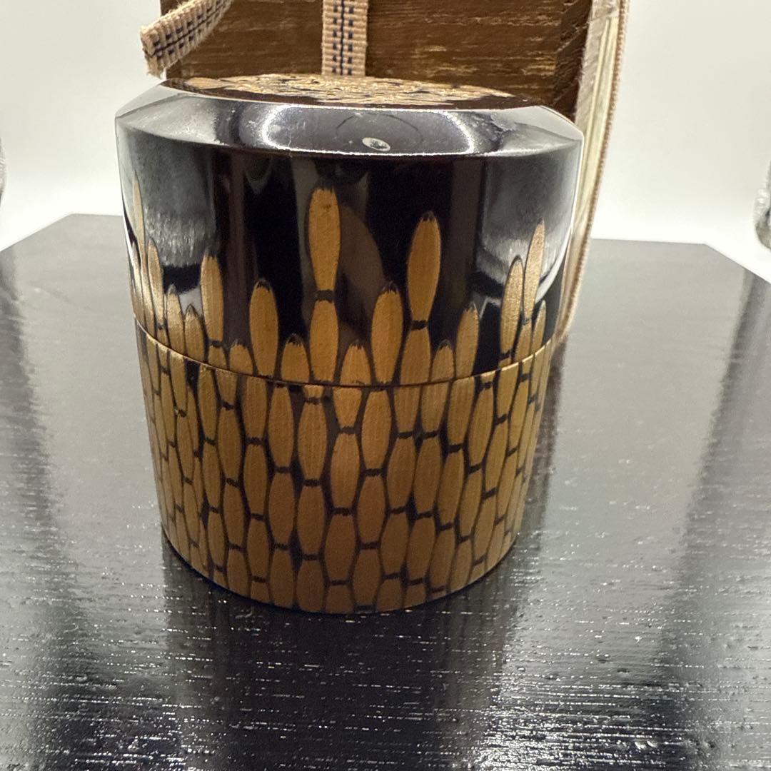 【光成】塗師・堅地屋清兵衛（堅清）作「菊紋につくし蒔絵・中次・棗」共箱