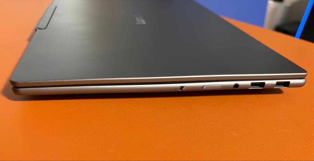 [おまけ付き] Lenovo Yoga Pro 7i Gen 10 Aura