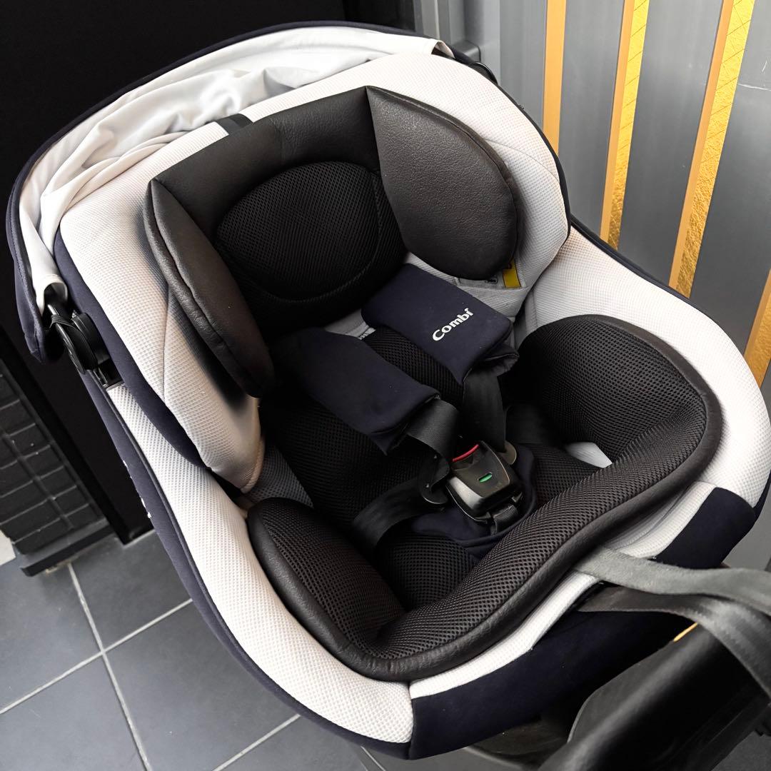 3*G様 クルムーヴスマートISOFIX ライト combi コンビ チャイルド