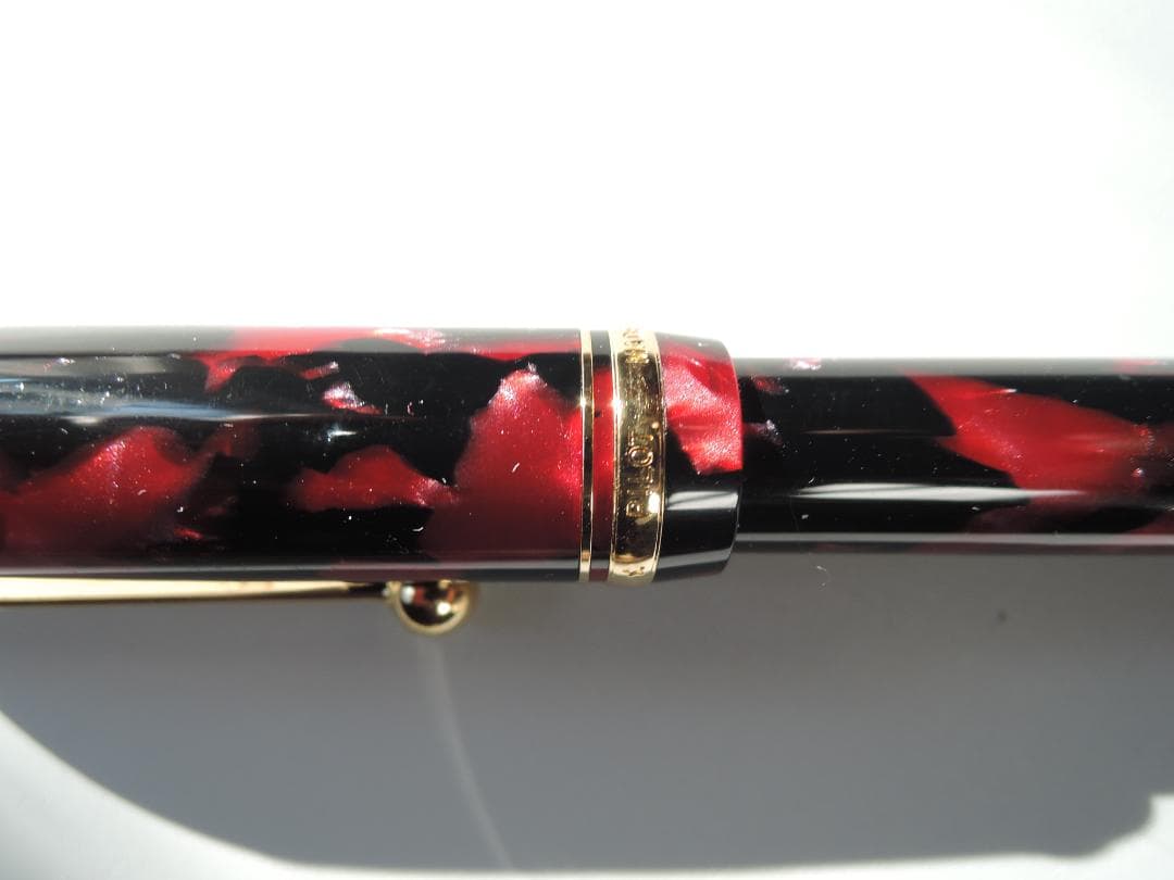 PILOT CUSTOM LE シャーペン　(本体色は赤主体のモザイク)