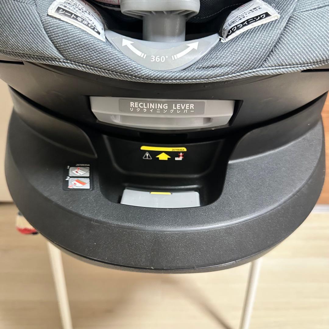 極美品　エールべべ　AILEBEBE クルット6i プレミアムエアリー　新生児