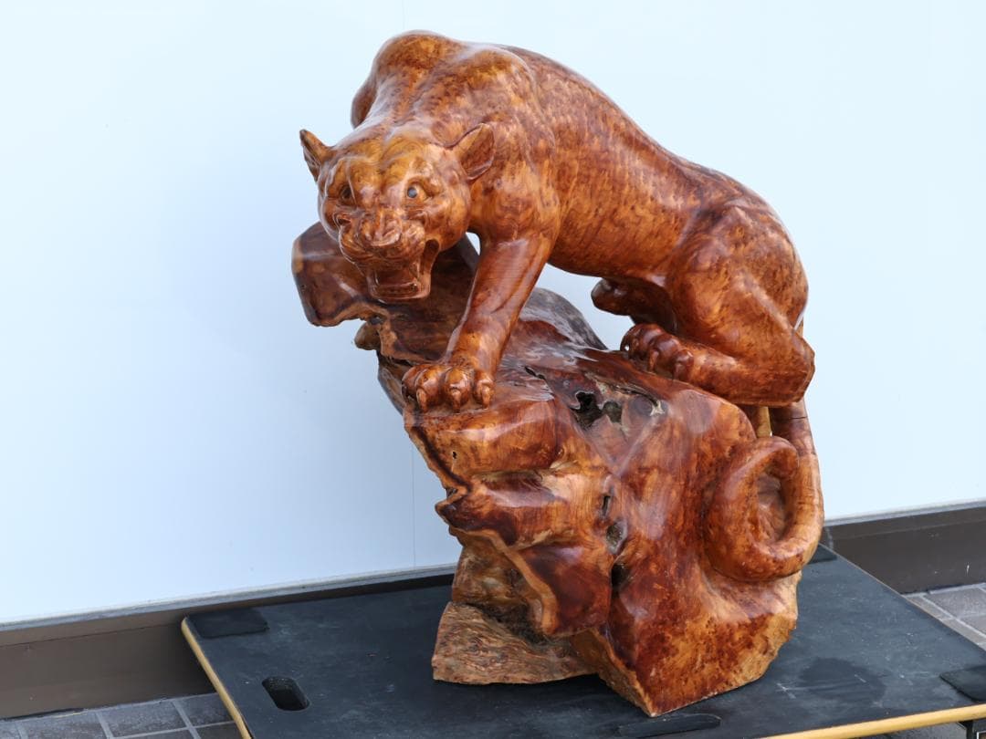 メル82601　木彫　玉杢　泡杢　石噛　一刀彫　豹　眼木象嵌　BK145