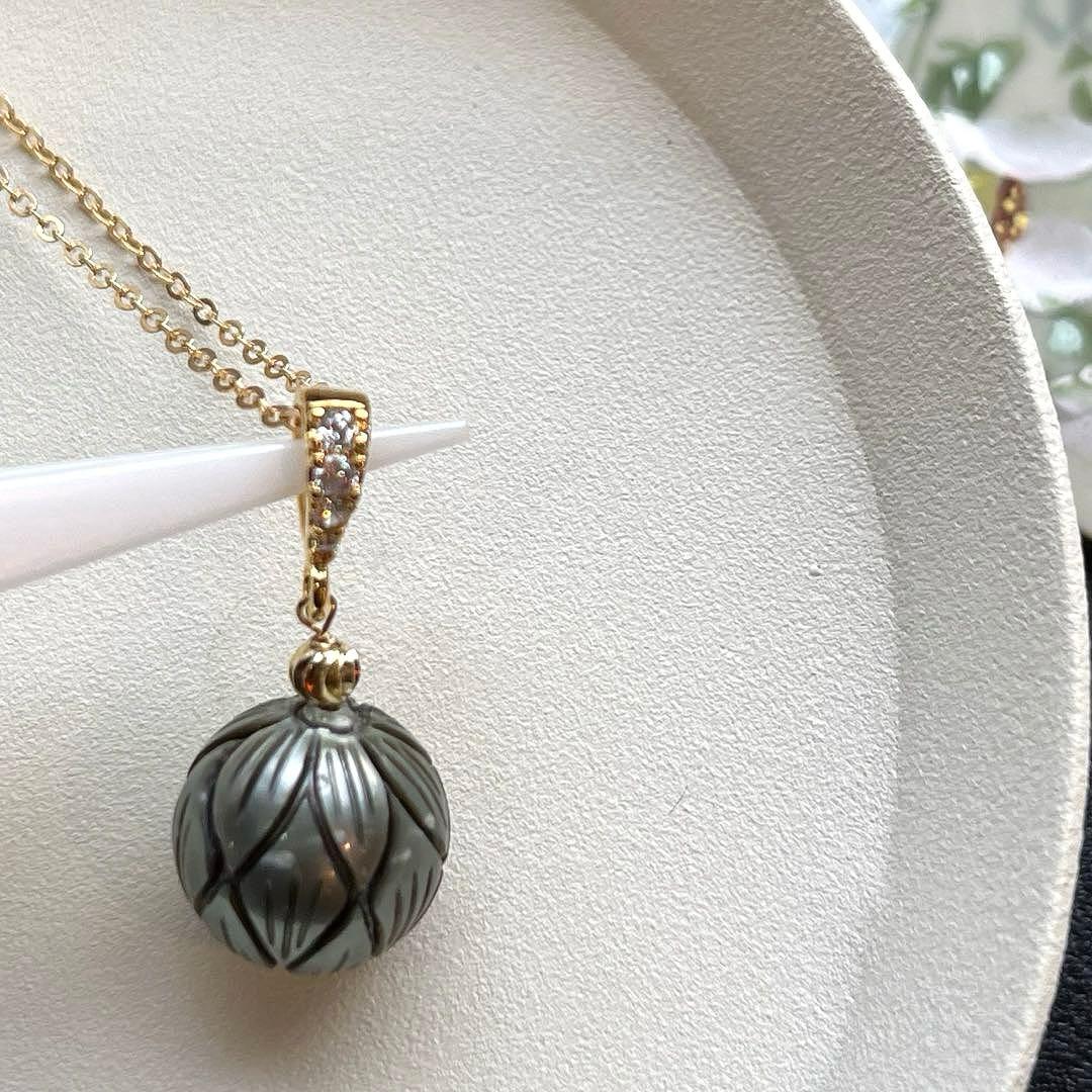 Kaya様ご予約品＊黒蝶&あこやカービング&ブルーフローライト&MOPカービング