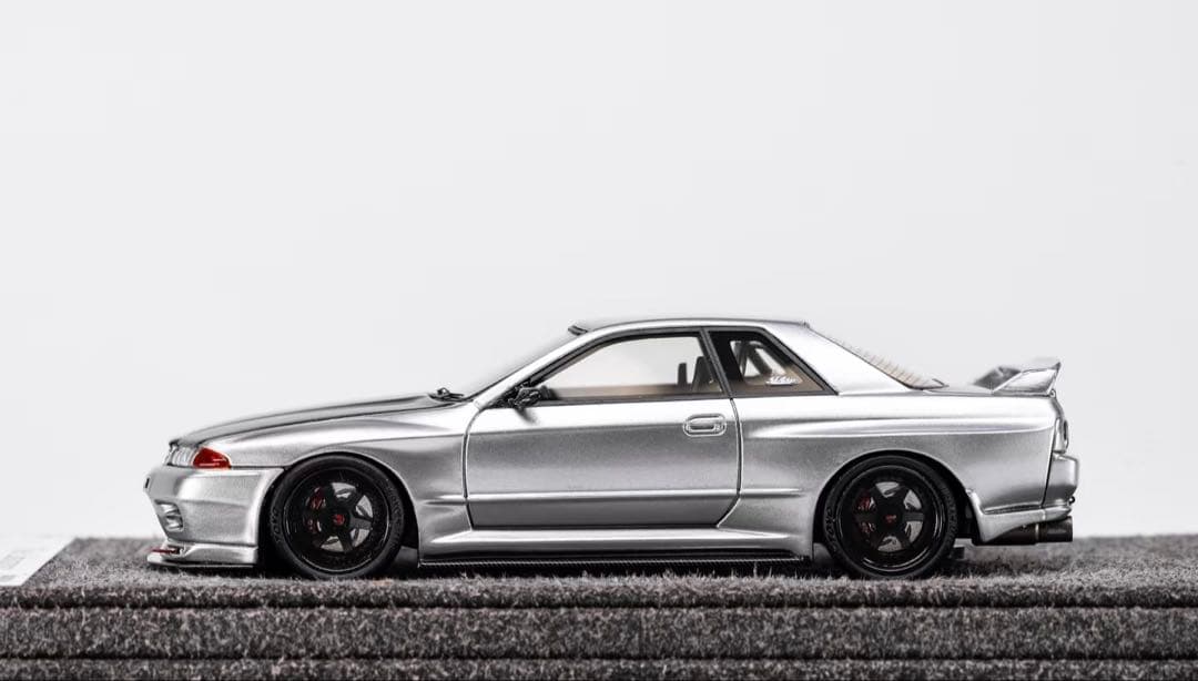 The laboratory 1/64 R32 ガレージアクティブ　シルバー