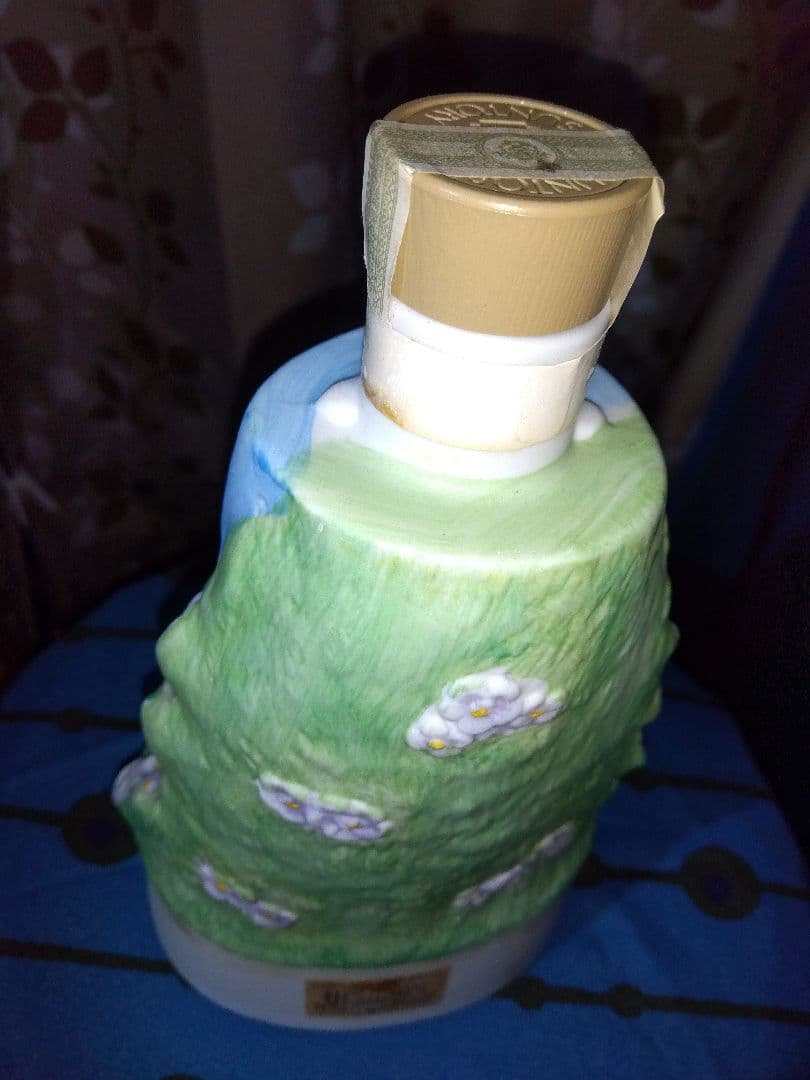 超希少サントリーレディースオープン2001年記念ゴルフ陶器ボトルXO。