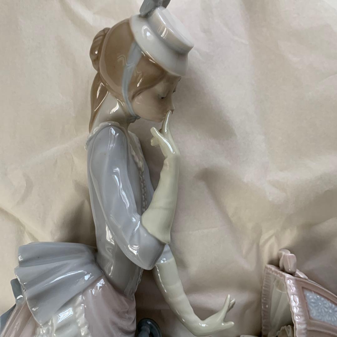 リアドロ　陶器製 赤ちゃんの 外出