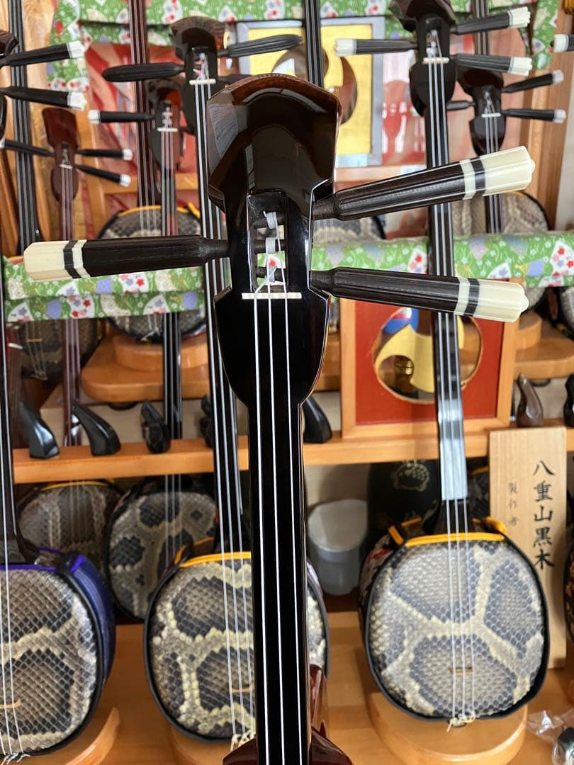 沖縄三線貴重本島産クルチ与那城型本皮一枚張りスンチ塗り期間限定出品