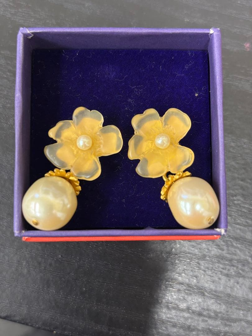 KENZO　ケンゾー　フラワーピアス　花　パール　ヴィンテージ
