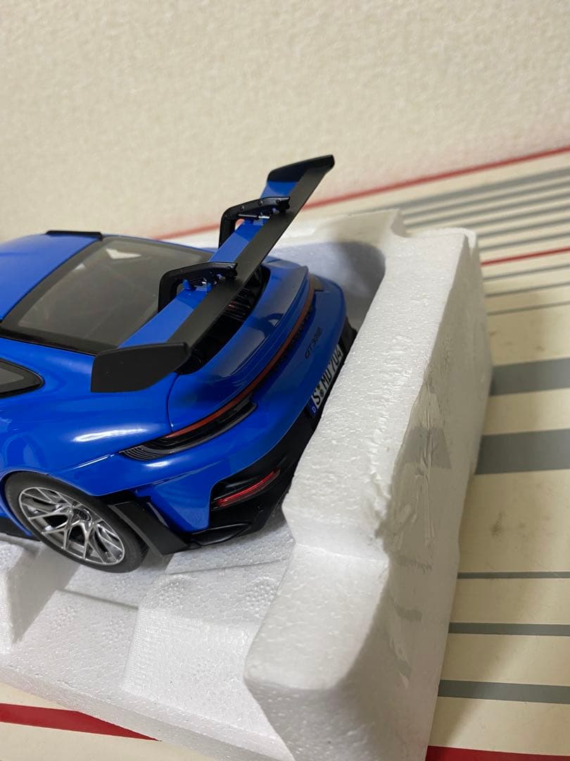 NOREV ポルシェ911 GT3 RS ミニカー 1/18