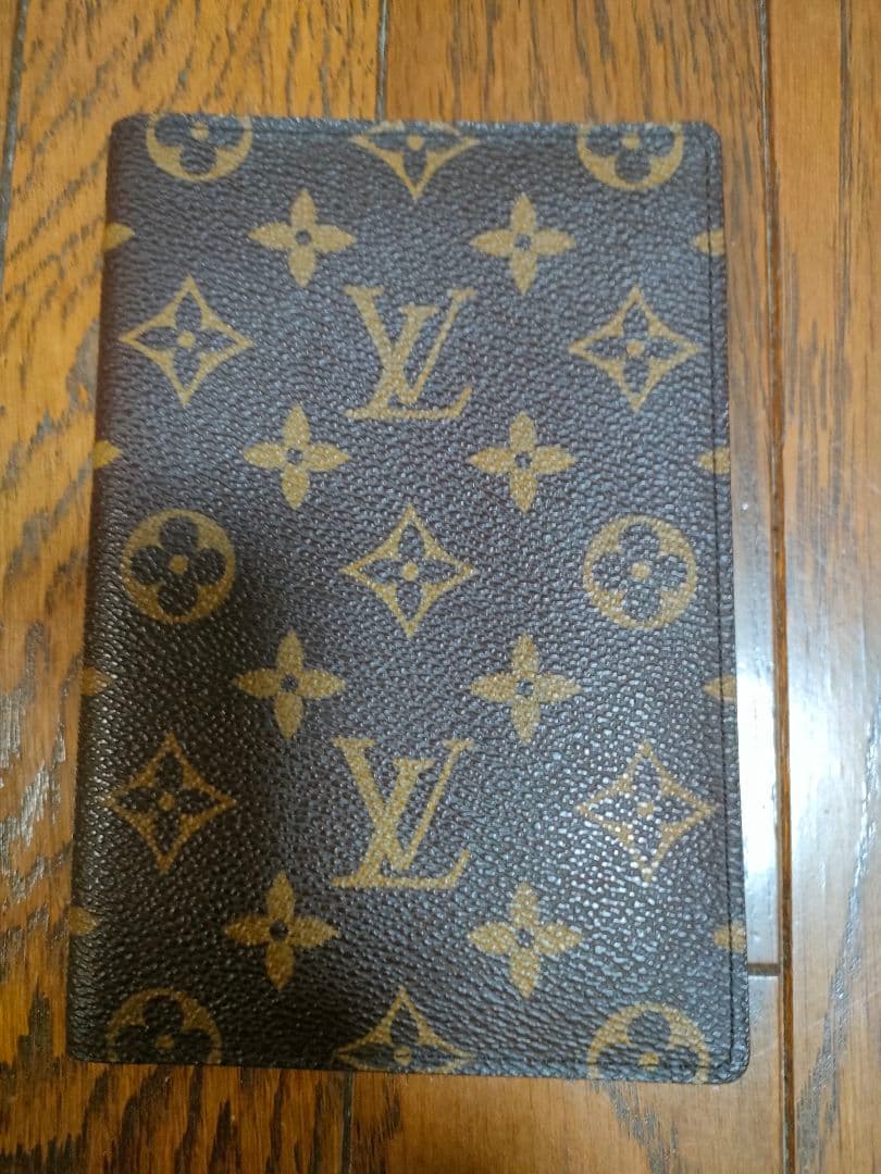 Yuming　　　LOUIS VUITTON モノグラムパスポートケース