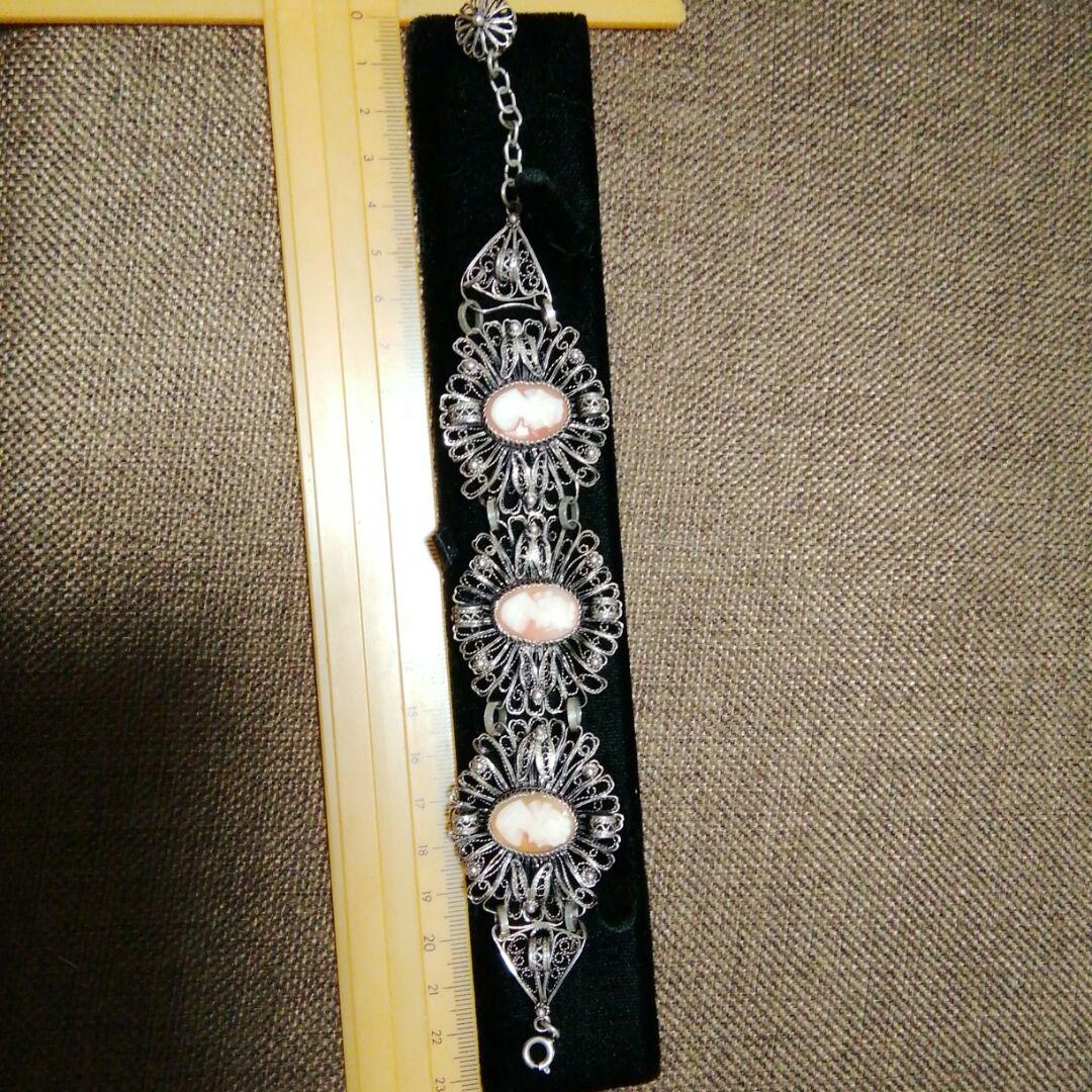 カメオブレスレット