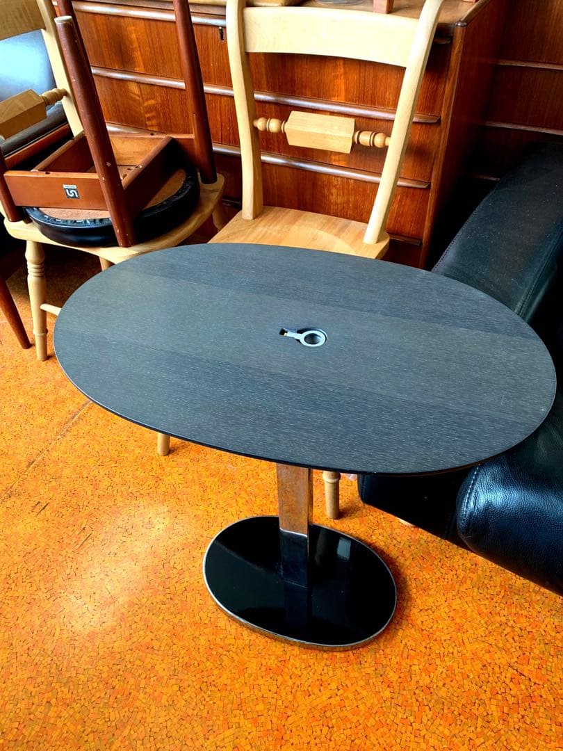 リフティングサイドテーブル