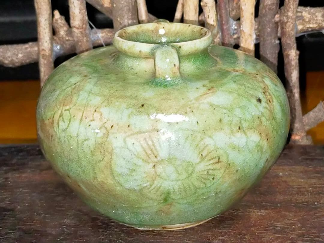 ♥双耳　青磁　小壺　高６４ｍｍ　花文　壺　壷　骨董　古玩