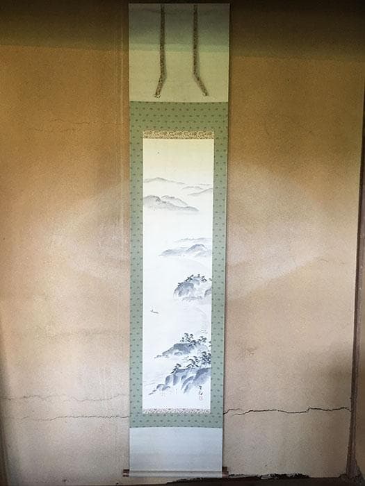 掛軸 漁村 人 舟 中国 山 銘あり 共箱 中古 古物 19.08.03-3.