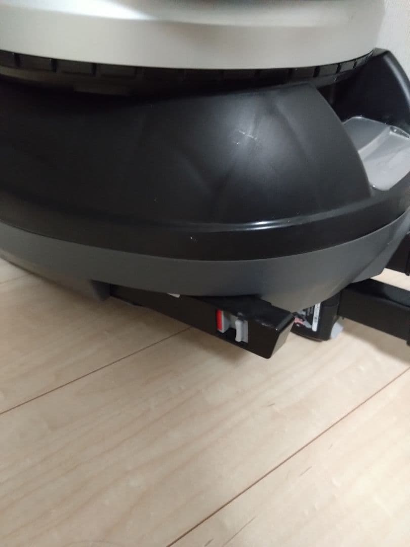 早い者勝ち！Combi ISO-FIX 車用チャイルドシート ブラウン