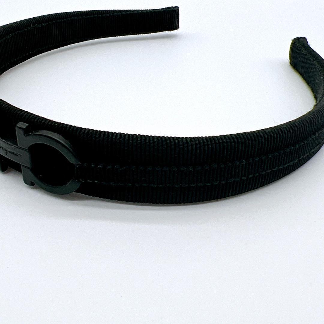 サルヴァトーレフェラガモ カチューシャ ガンチーニ 髪留め 　c580