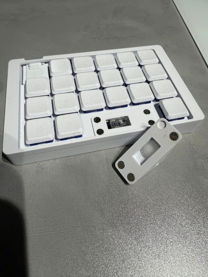 tomkey 分割キーボード 3ヶ月使用 ケース付き