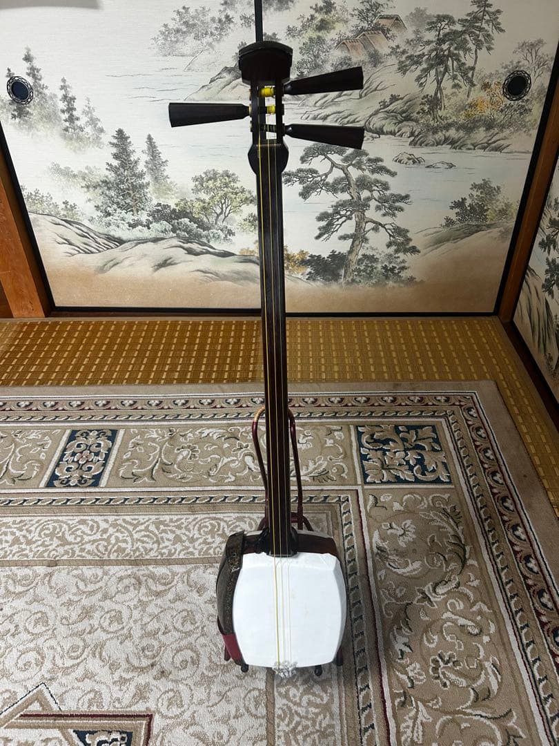 津軽三味線本体 太棹紫檀　美品　専用ケース付き