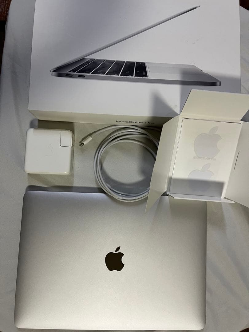 MacBook Pro 13インチ 2016 i7 16GB 256GB