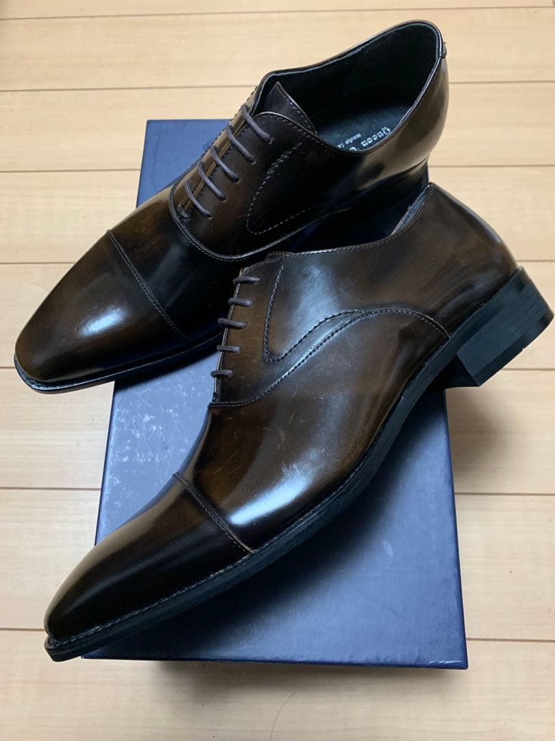 未使用　新品　クイーンクラシコ　サイズ25.5