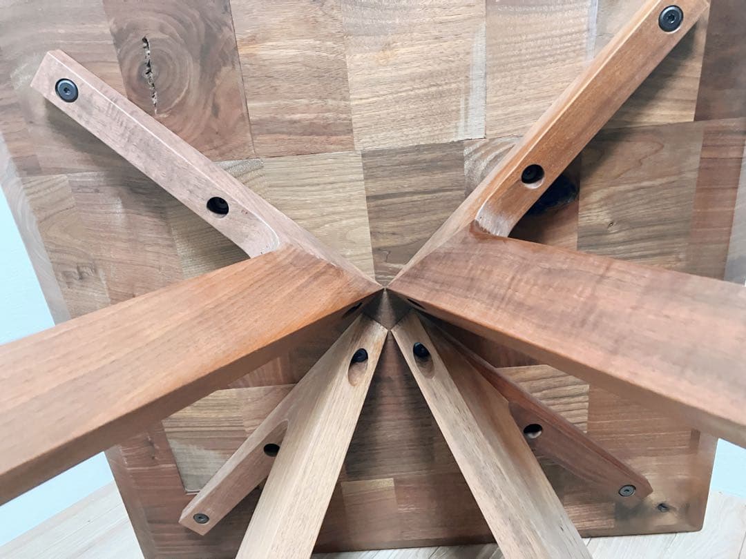 旭川家具匠工芸 人が集まる寄木カフェテーブル W70cm D74cm H67cm