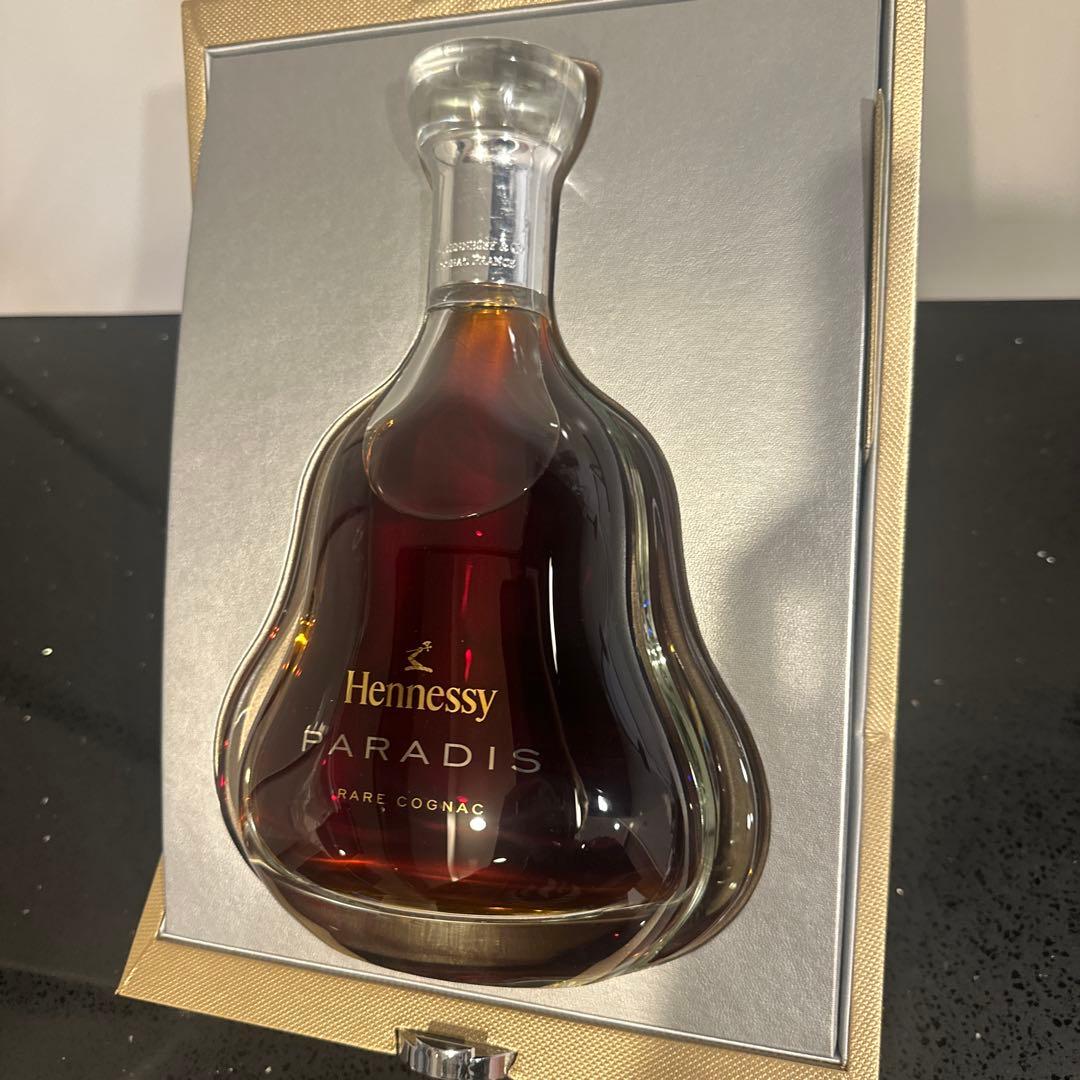 Hennessy Paradis 700ml 専用ボックス付き