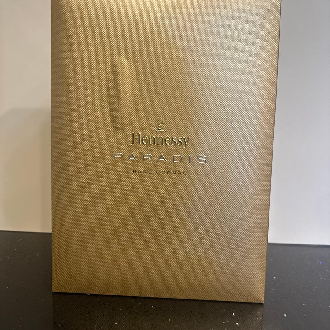 Hennessy Paradis 700ml 専用ボックス付き