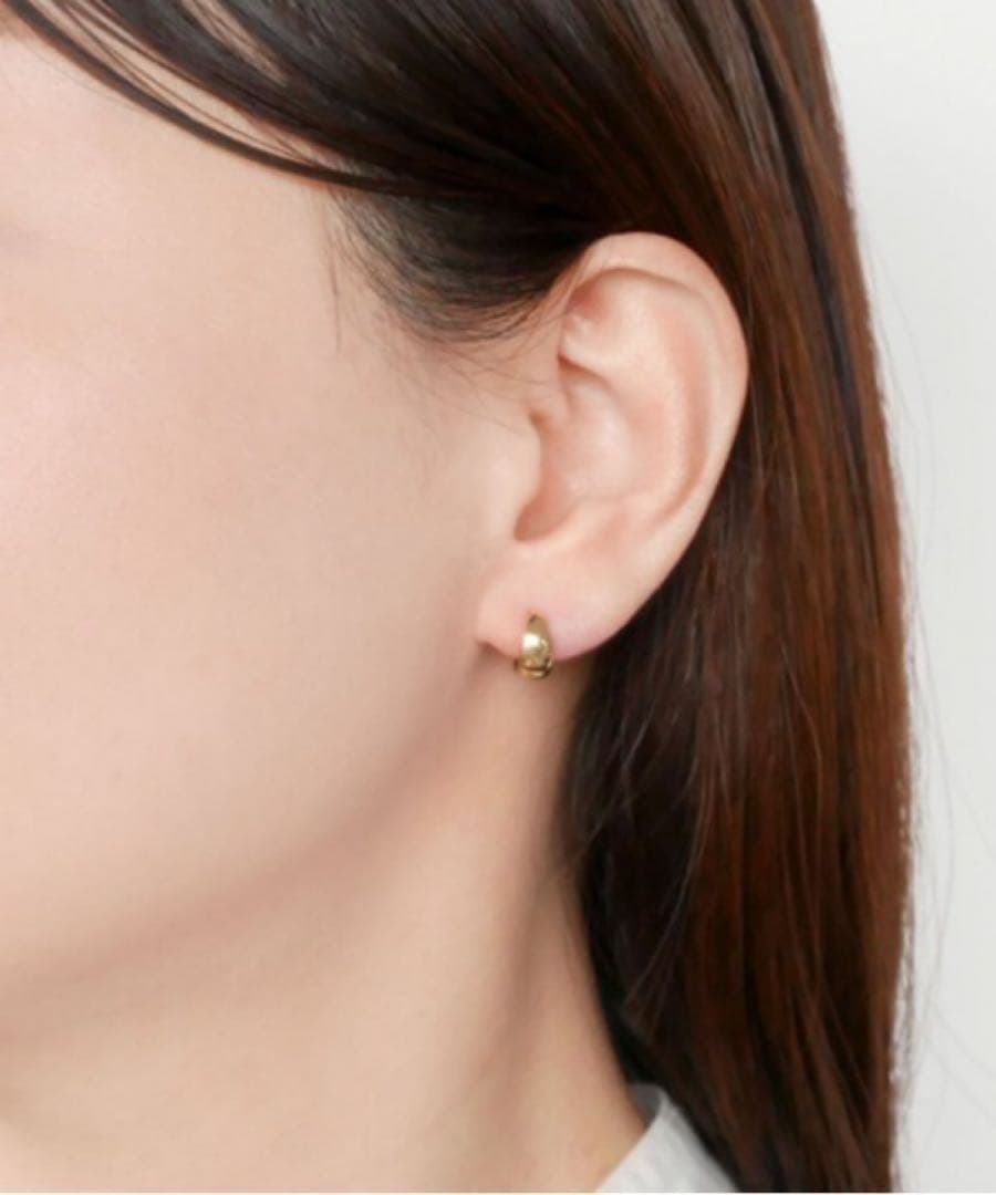 ヴァンドーム青山　ゴールドフープピアス K18